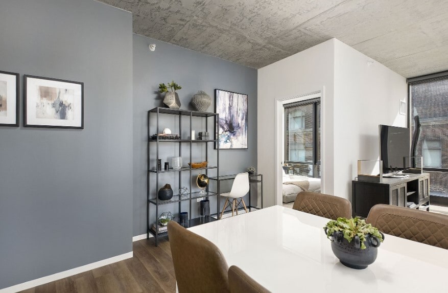 Building Photo - 73 E 14th St