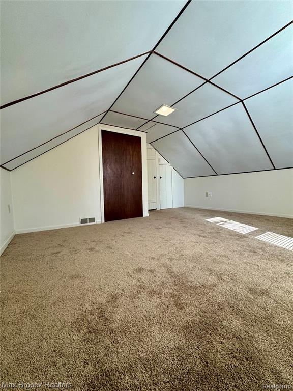 Building Photo - 368 S Wing St