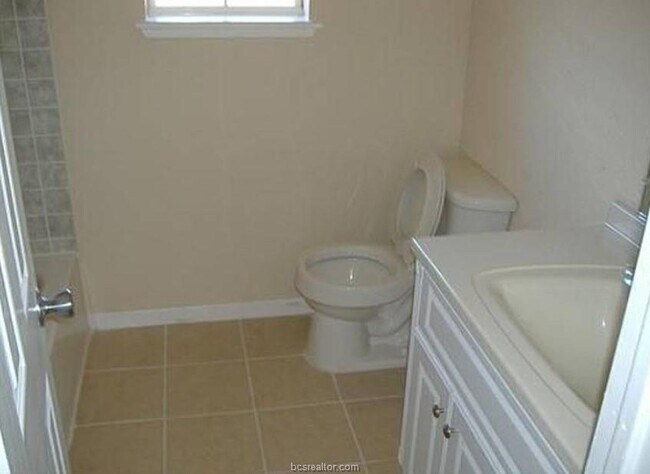 Building Photo - 1135 Georgia St