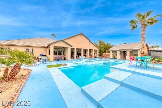 Building Photo - 5527 Breecher Ave