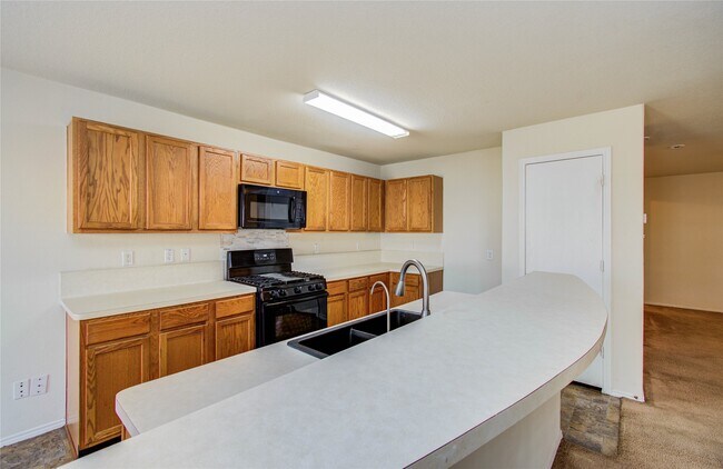 Building Photo - 8219 Tartan Ct