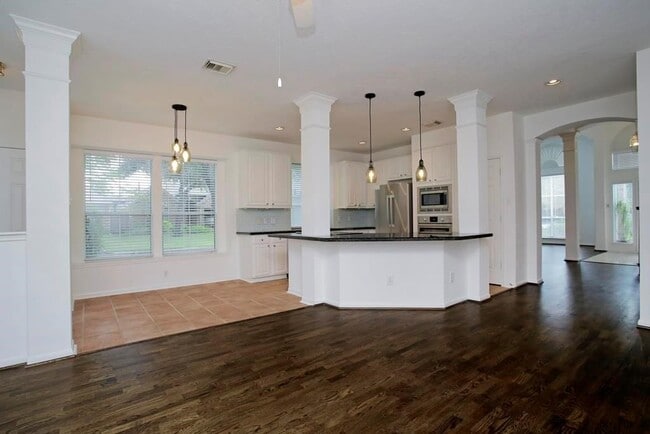 Building Photo - 6902 Afton Woods Dr