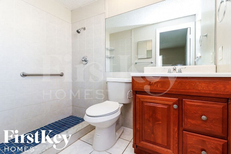 Building Photo - 7704 Riverdale Dr