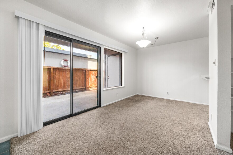 Building Photo - 1925 46th Ave