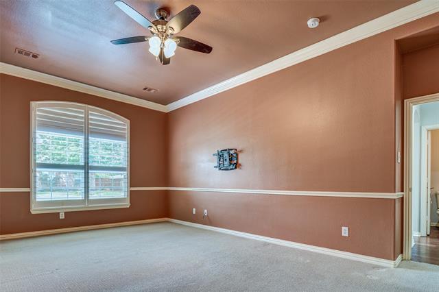 Building Photo - 916 Carlsbad Dr