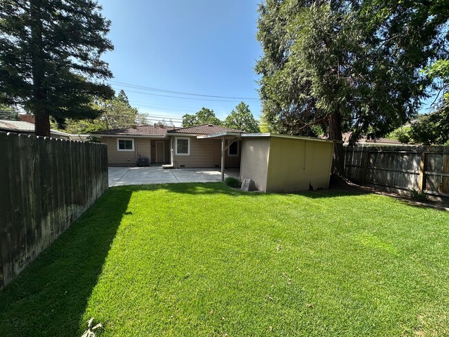 Building Photo - 2 Bed 1 Bath Single Family Home In Walnut ...