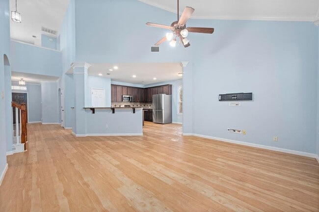 Building Photo - 1421 Gorham St