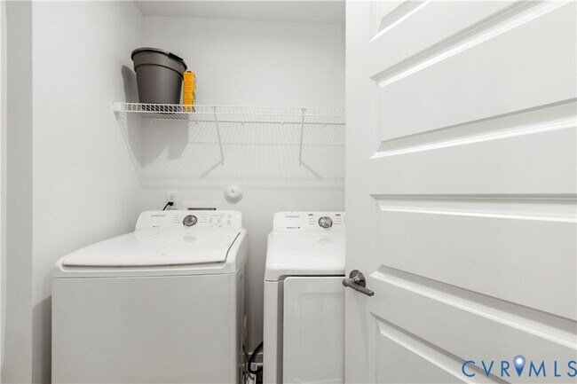 Building Photo - 12221 Dutch Elm Cir