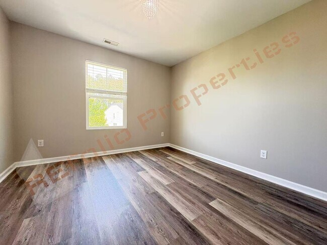 Building Photo - 1208 Golden Eagle Dr