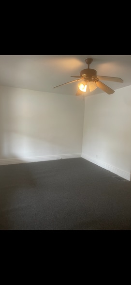 Building Photo - 15 Florence Ave