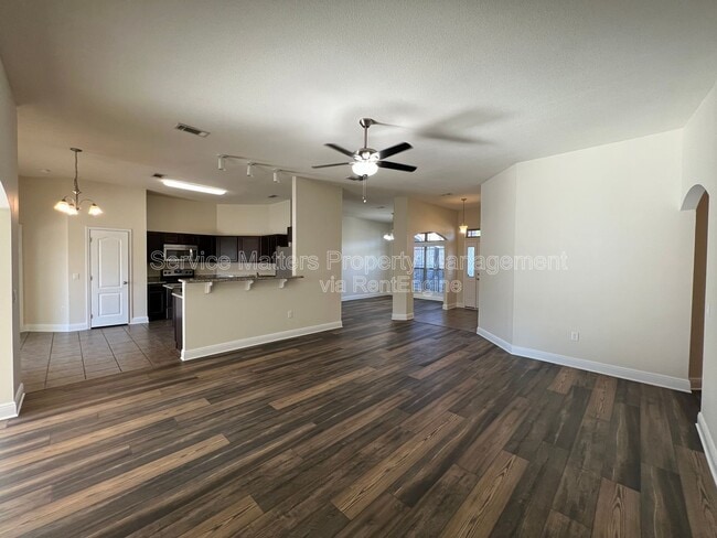 Building Photo - 7037 Season Dr