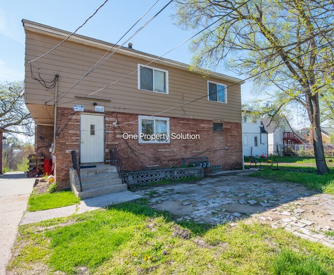 Building Photo - 2561 Harrison St