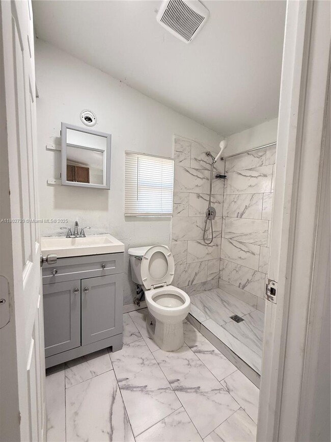 Primary Photo - 2460 NW 61st St