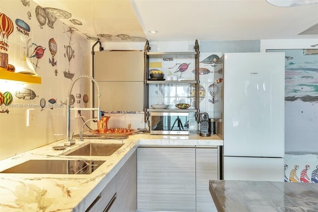 Building Photo - 1100 West Ave