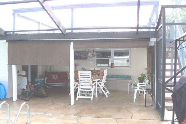 Building Photo - Seasonal Rental