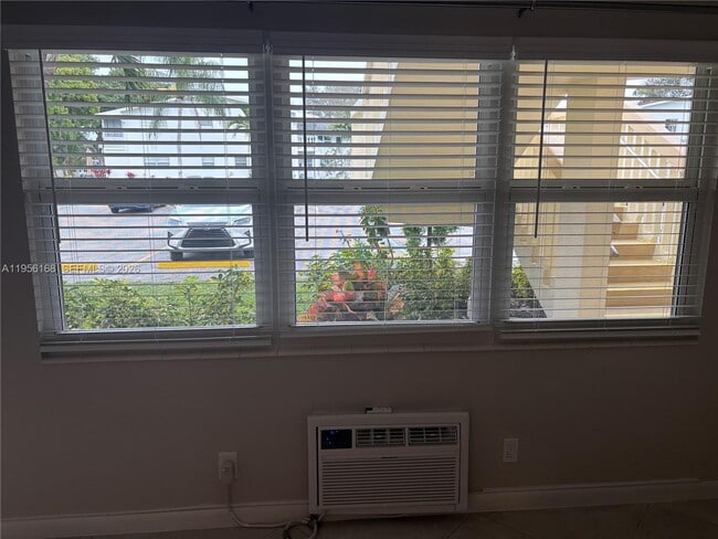 Building Photo - 149 Westbury E