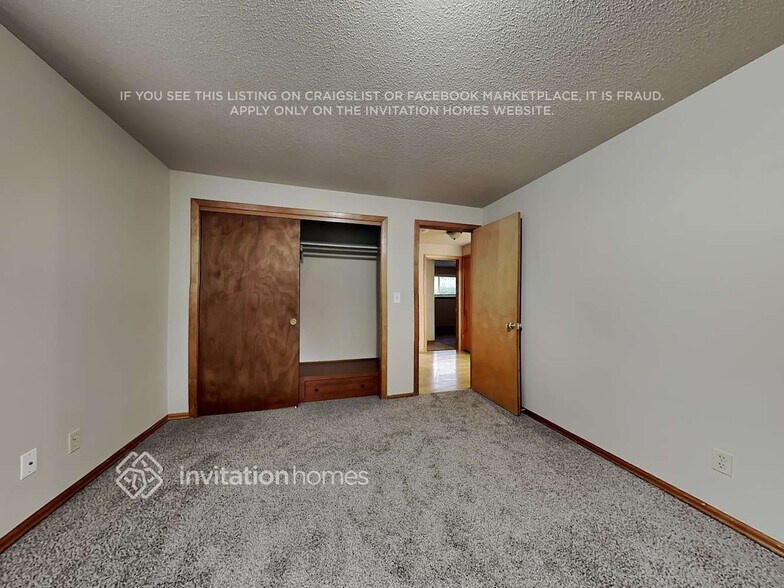 Building Photo - 617 S 301st St