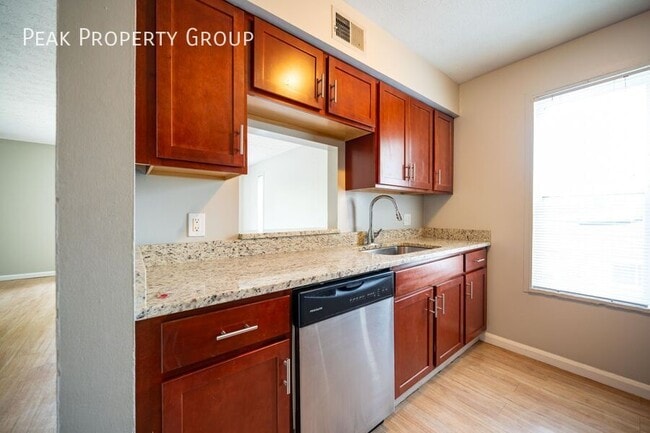 Building Photo - 965 Quay Ave