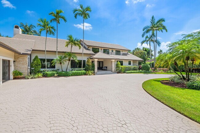 Building Photo - 18540 Long Lake Dr