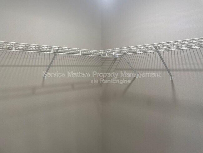 Building Photo - 5728 Dove Dr