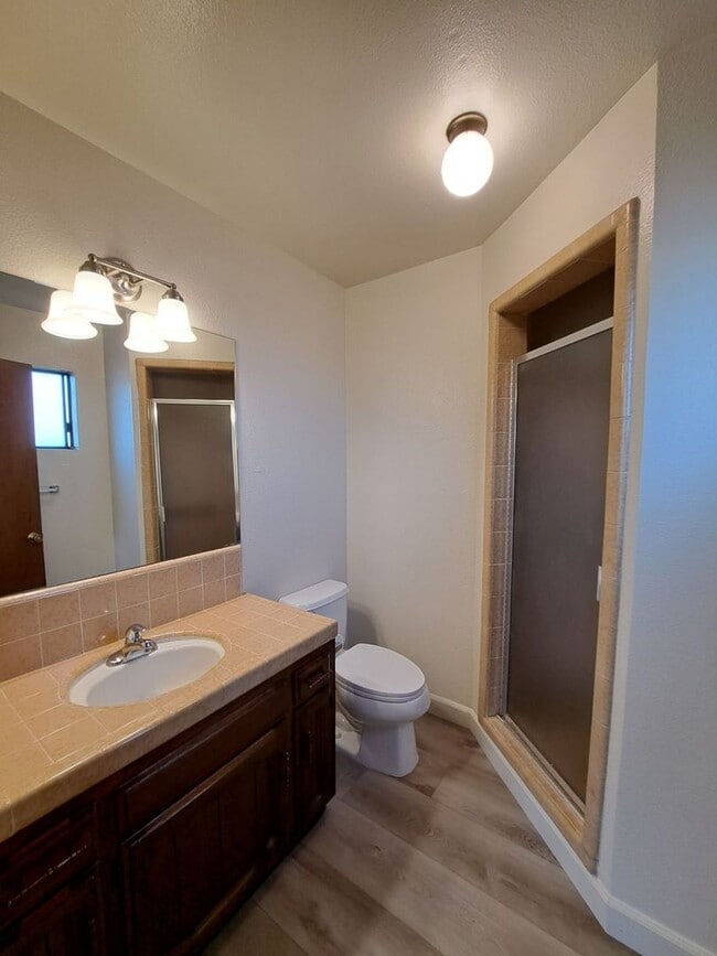 Building Photo - 4593 N Emerson Ave