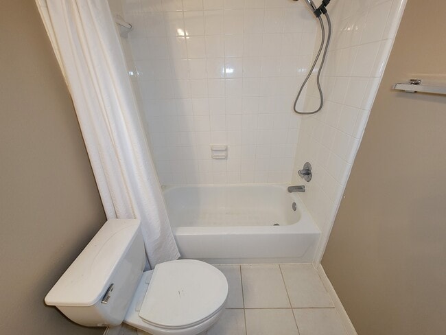 Building Photo - 2208 Taft St