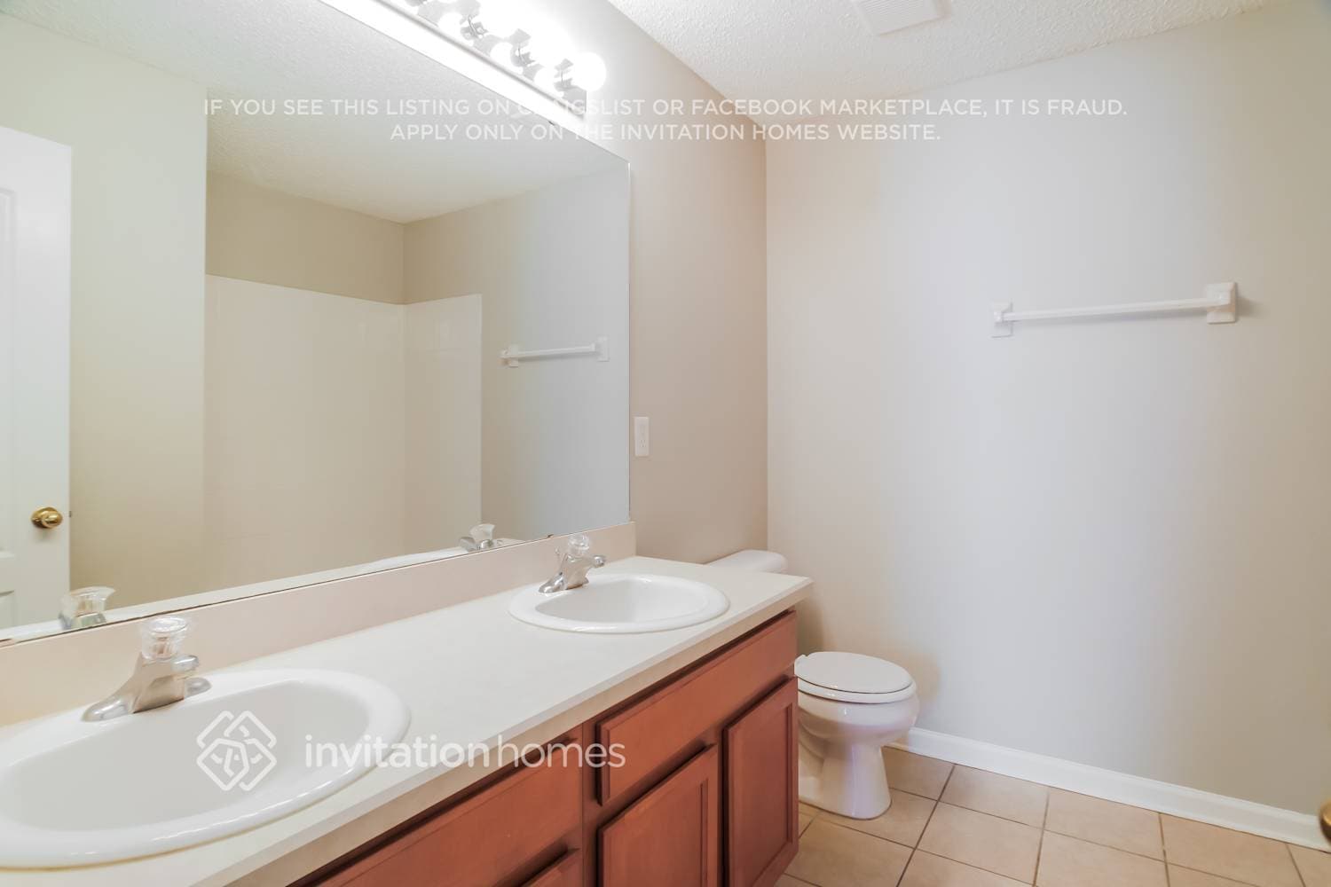 Building Photo - 620 Porto Cristo Ave