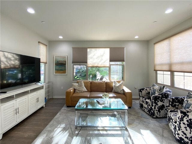 Building Photo - 57 Bronze Leaf