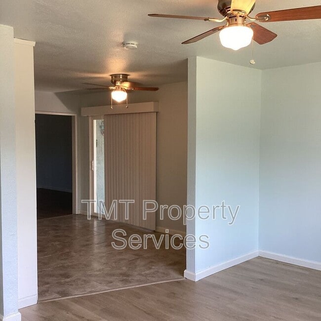 Building Photo - 8724 Halverson Dr