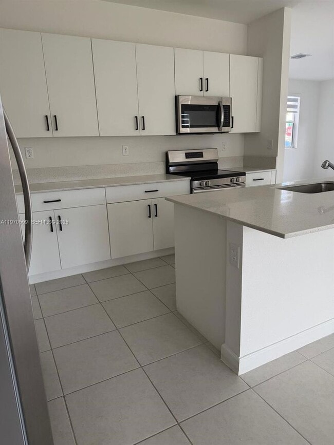 Building Photo - 2638 SE 9th St