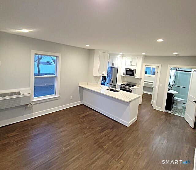 Building Photo - 18 Harding Pl