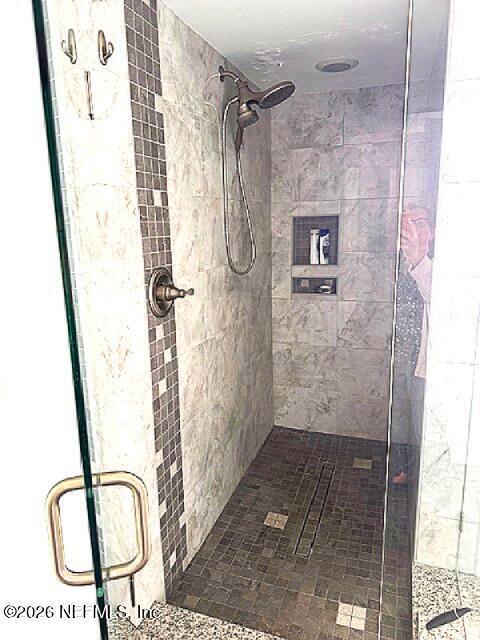 Building Photo - 400 E Bay St