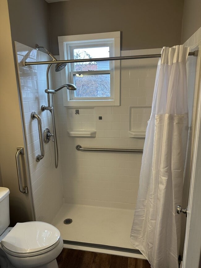 Building Photo - 145-147 Pearl Street