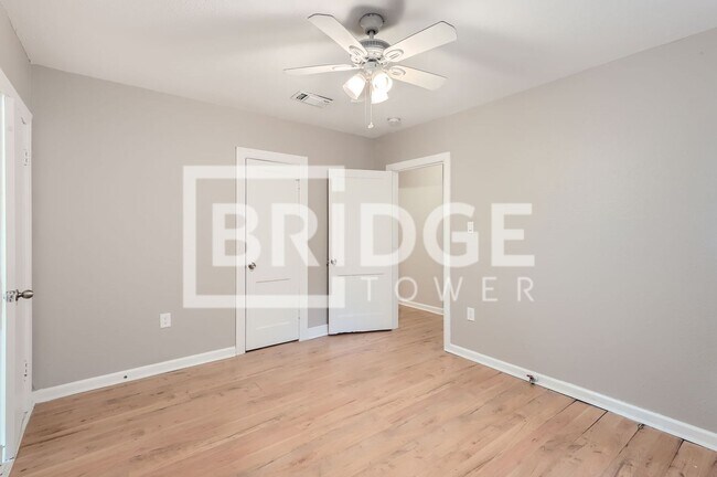 Building Photo - 224 E Boyd St