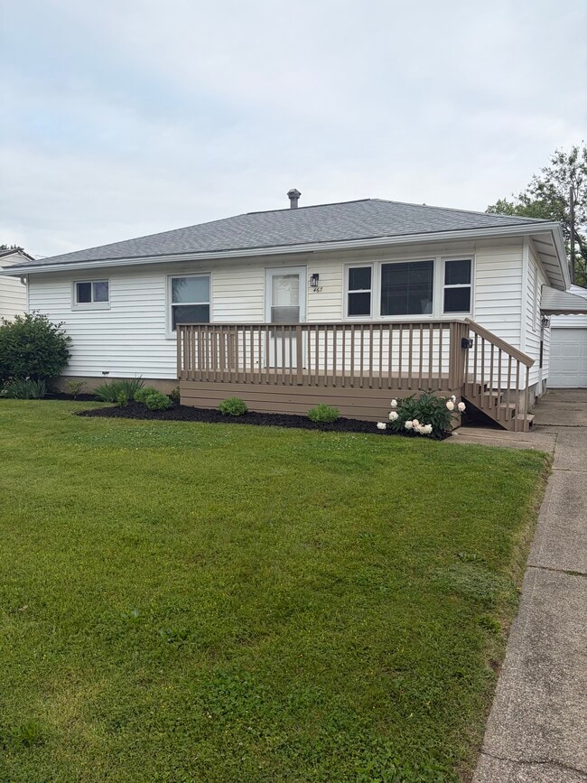 Building Photo - 467 Lynn Dr