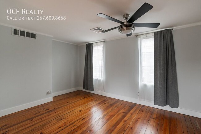 Building Photo - Three Bed Olde Richmond Townhouse