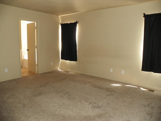 Building Photo - 1828 Chicoma Rd