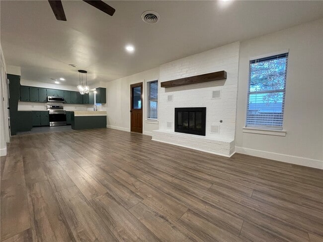Building Photo - 4003 Holt Ave