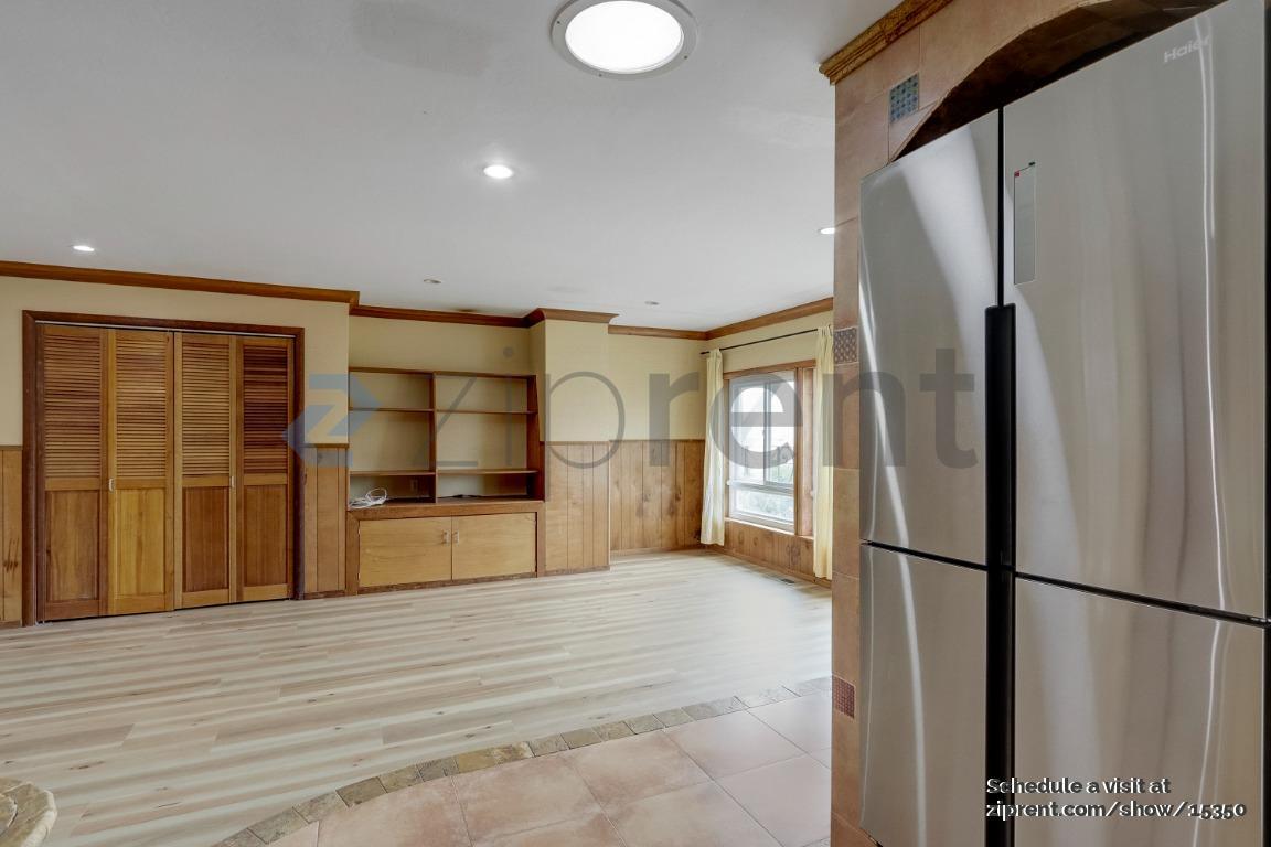 Building Photo - Unit ADU