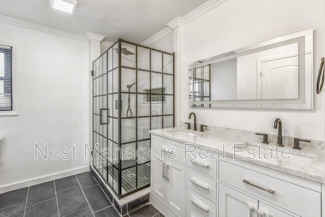 Building Photo - 554 Snow Hill Rd