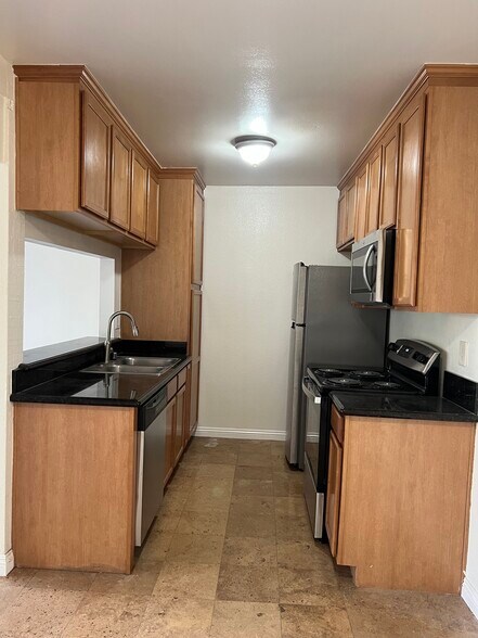 Building Photo - 23316 Marigold Ave
