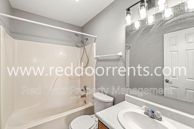 Building Photo - 3003 Briarchase Ct