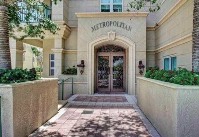 Building Photo - 403 S Sapodilla Ave
