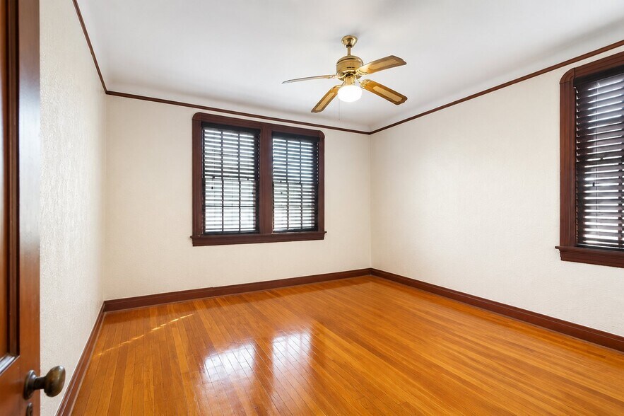 Building Photo - 724 Evelina St