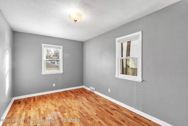 Building Photo - 1420 Snyder Rd