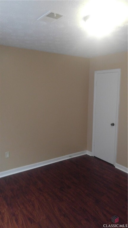 Building Photo - 191 Jockey Club Dr
