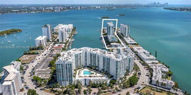 Building Photo - 7928 East Dr