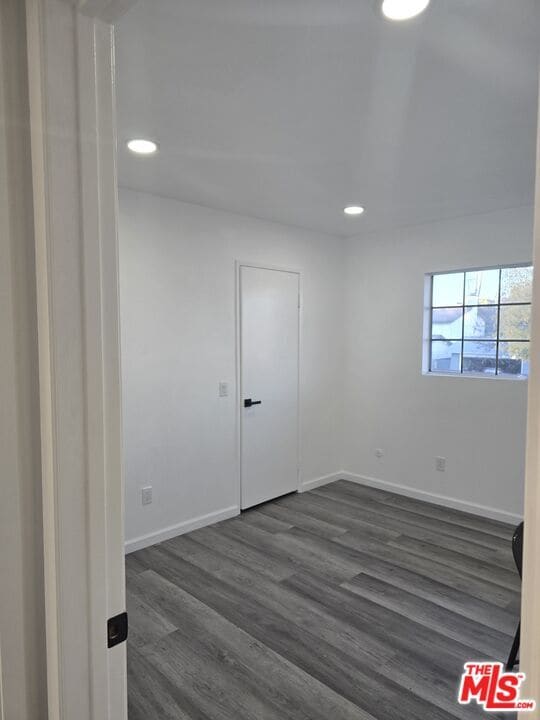 Building Photo - 10123 Hanna Ave