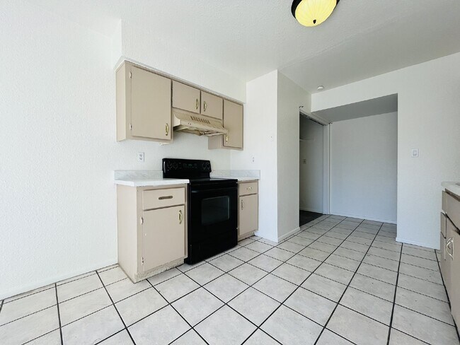 Building Photo - 3807 N 23rd Dr