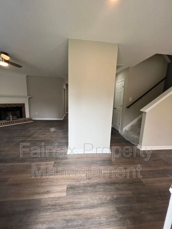 Building Photo - 201 Ridge Lake Dr